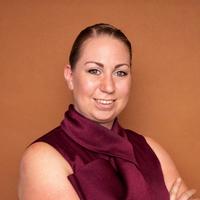 Pasfoto Angela Pieneman