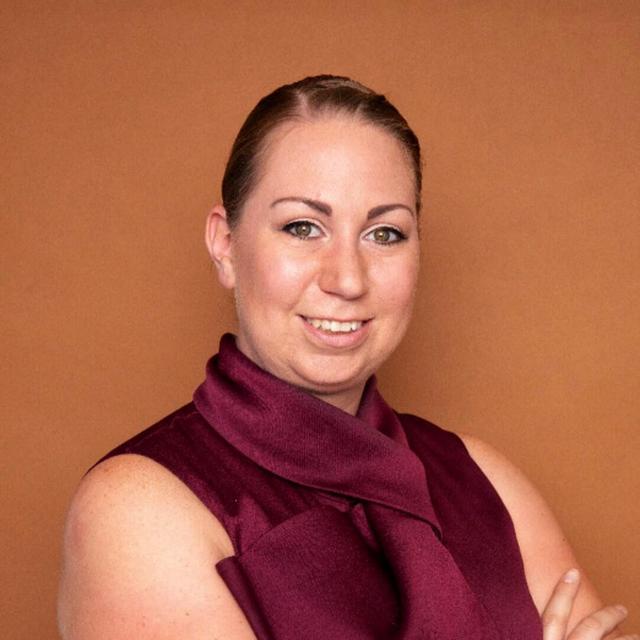 Pasfoto Angela Pieneman